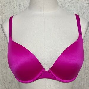 Vibrant Fuchsia Plunge T-Shirt Bra with Seamless Finish